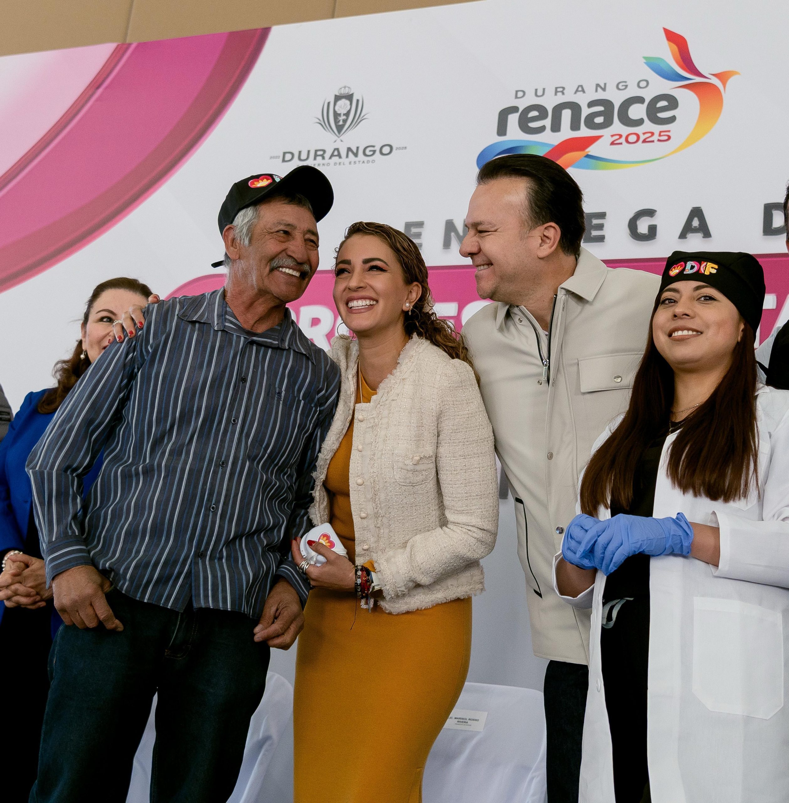 DIF Estatal devuelve sonrisas y bienestar a adultos mayores con prótesis dentales gratuitas