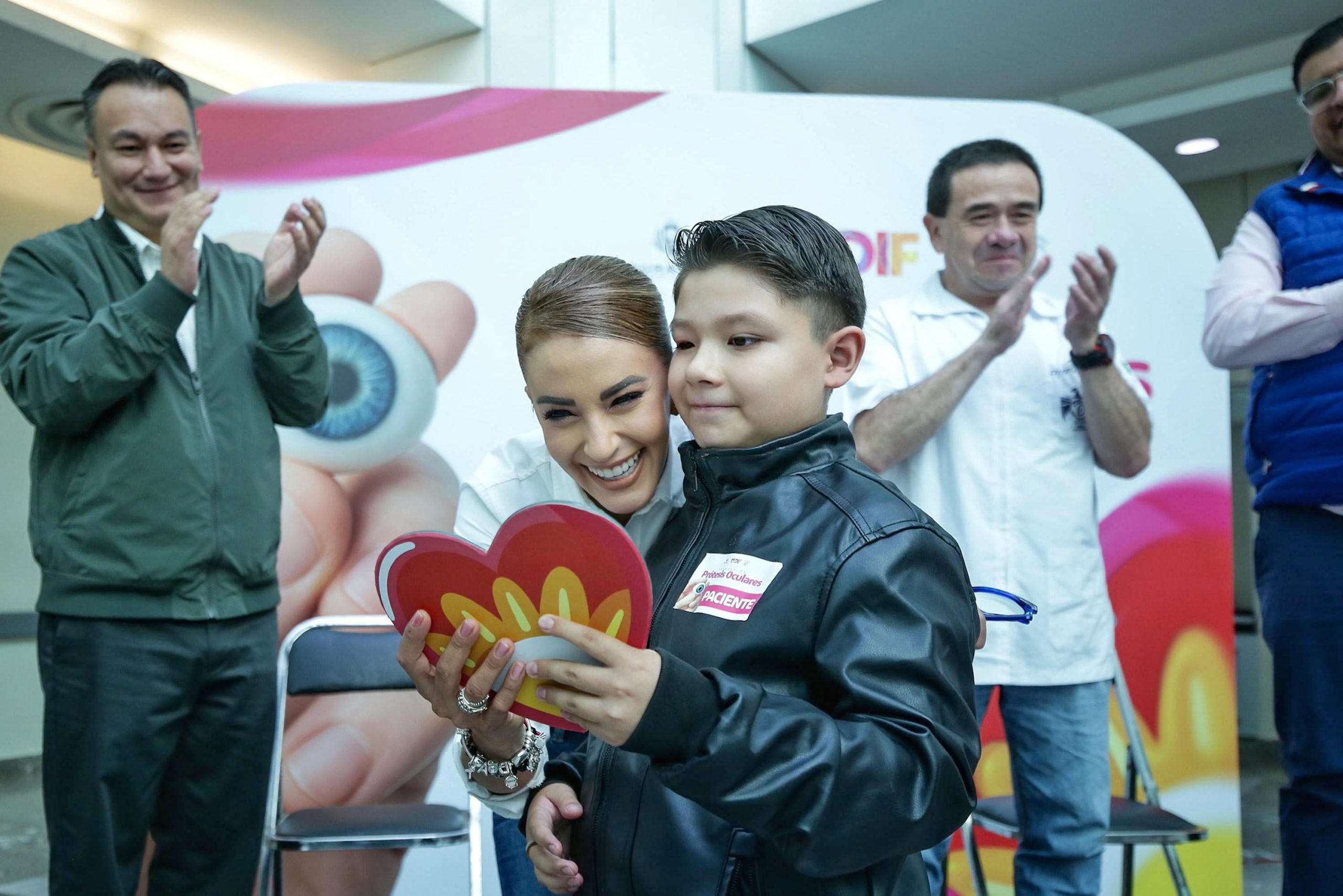 Marisol Rosso y especialistas de la UNAM realizan campaña gratuita de Prótesis Oculares